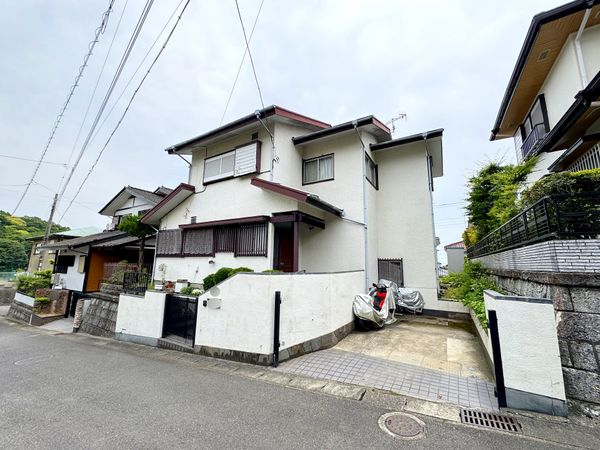 中郡大磯町石神台1丁目 土地 前面道路含む外観