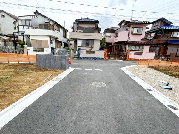 新座市池田4丁目 土地 14区画 前面道路含む外観 新座市池田4丁目 土地 14区画 前面道路含む外観