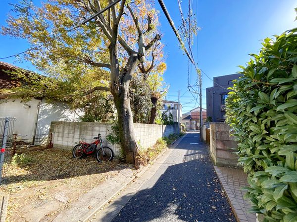 前面道路含む外観