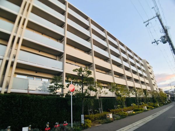 プレミスト茨木西中条 外観