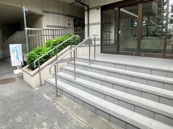 ネオコーポ大阪城公園 2号館 エントランス