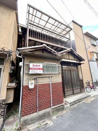 伏見区東浜南町 前面道路含む外観