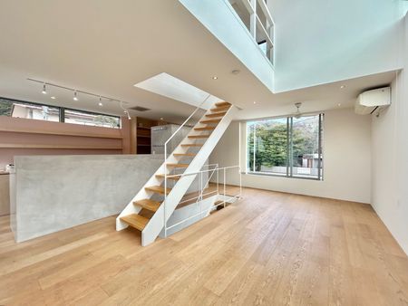 三浦郡葉山町堀内 戸建 リビング 三浦郡葉山町堀内 戸建 リビング