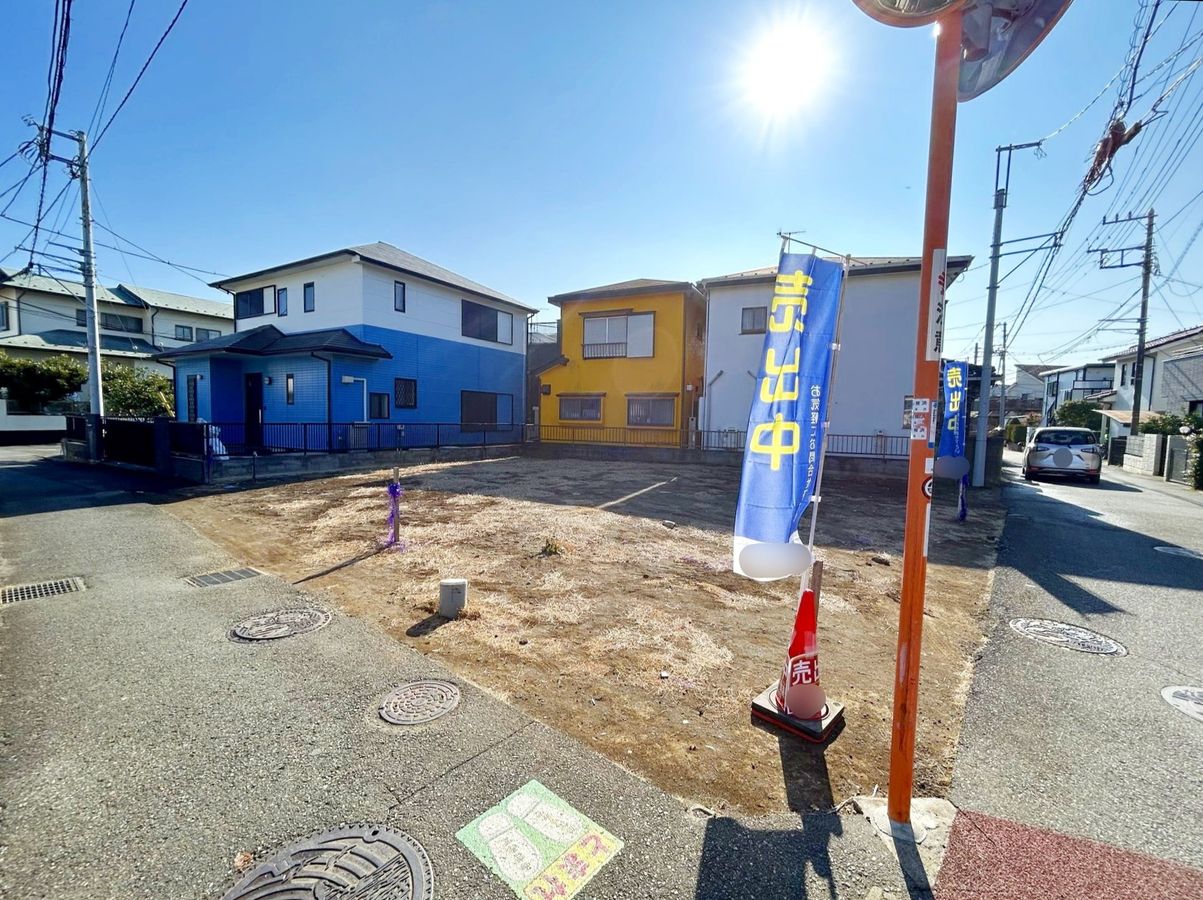 前面道路含む外観