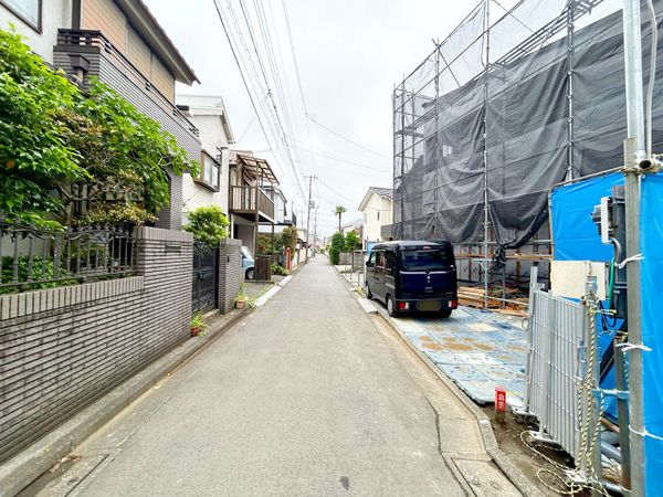 国立市西1丁目 前面道路含む外観