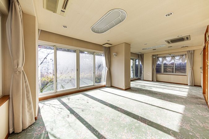 岐阜市学園町2丁目 戸建 リビング 岐阜市学園町2丁目 戸建 リビング