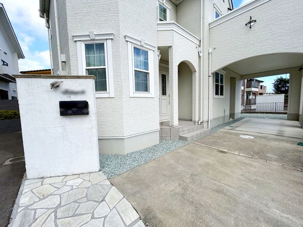 八本松2丁目 中古戸建 玄関 八本松2丁目 中古戸建 玄関