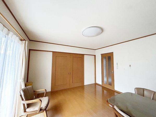 旭ケ丘2丁目 中古戸建 リビング