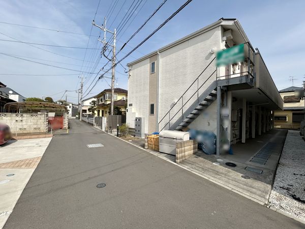 Chaton野田 前面道路含む外観